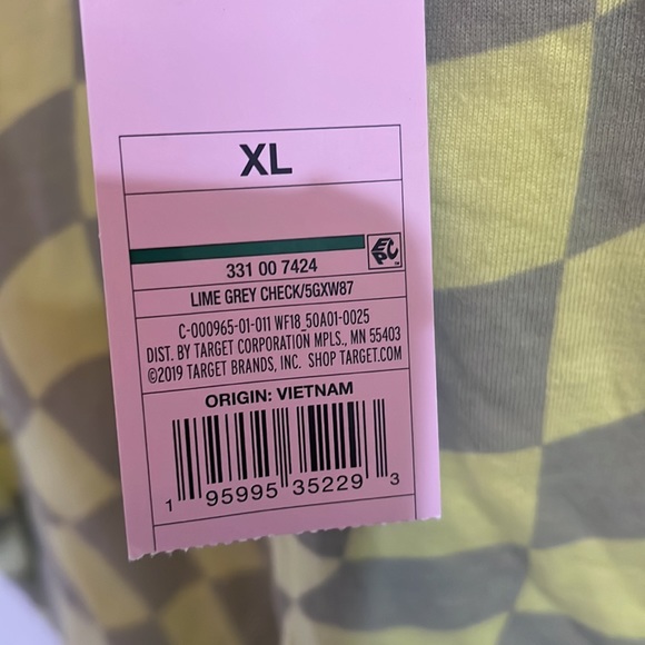 Brand new Wild Fable shirt… super comfortable to wear… - Picture 3 of 5